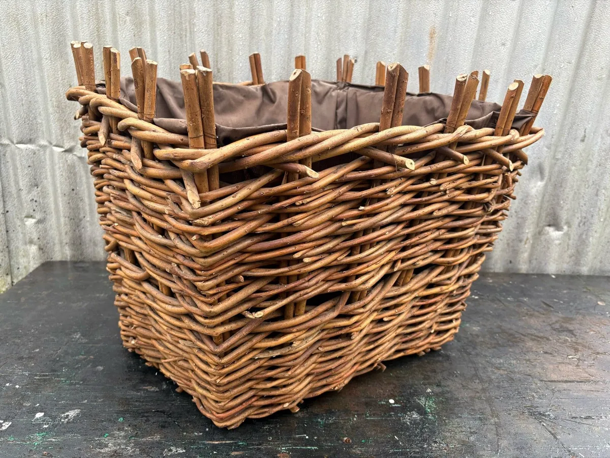 Antique hand woven lined turf or log creel. - Image 1