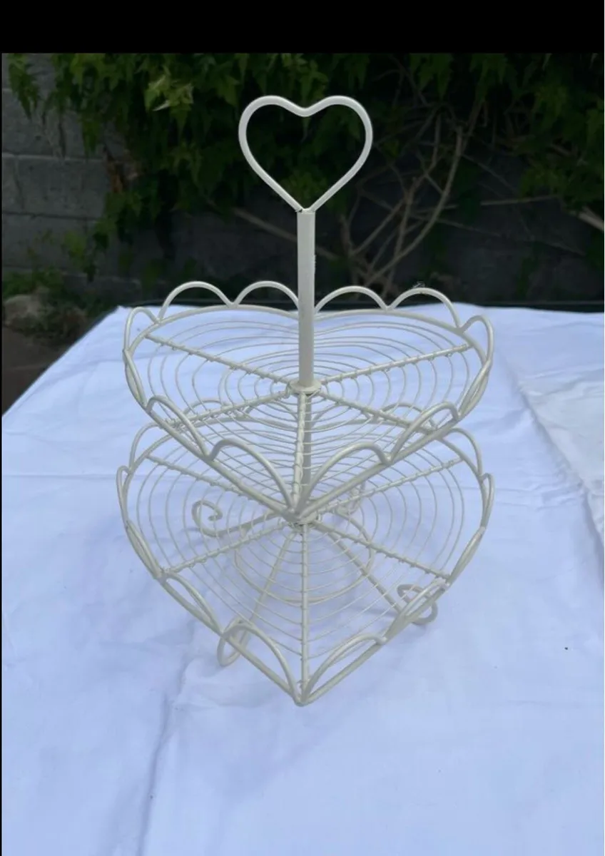 Cake stand - Image 1