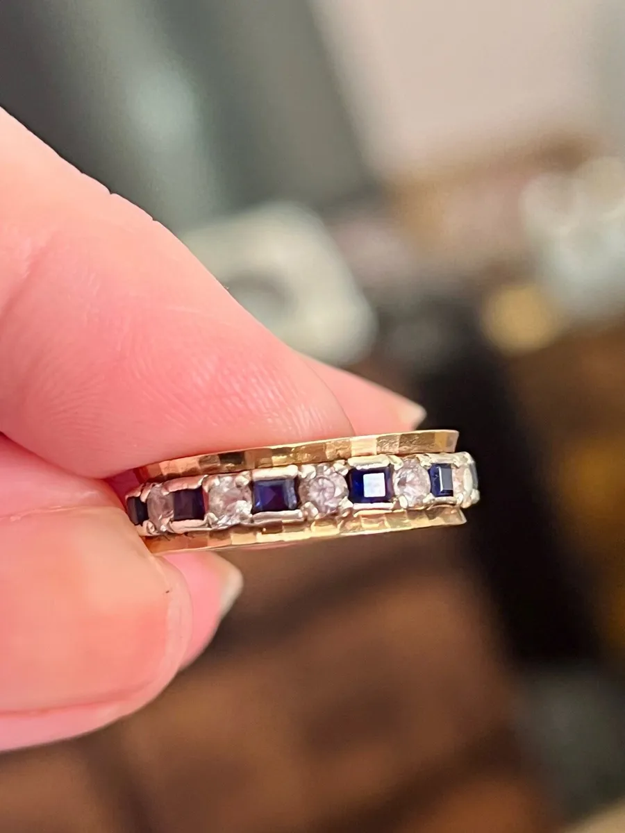 9ct yellow gold diamond and sapphire wedding ring - Image 1