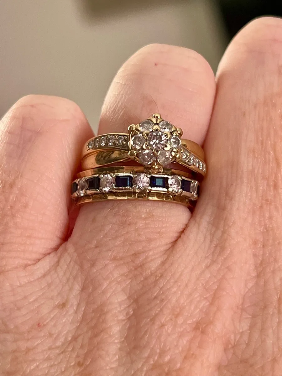 9ct yellow gold diamond and sapphire wedding ring - Image 2