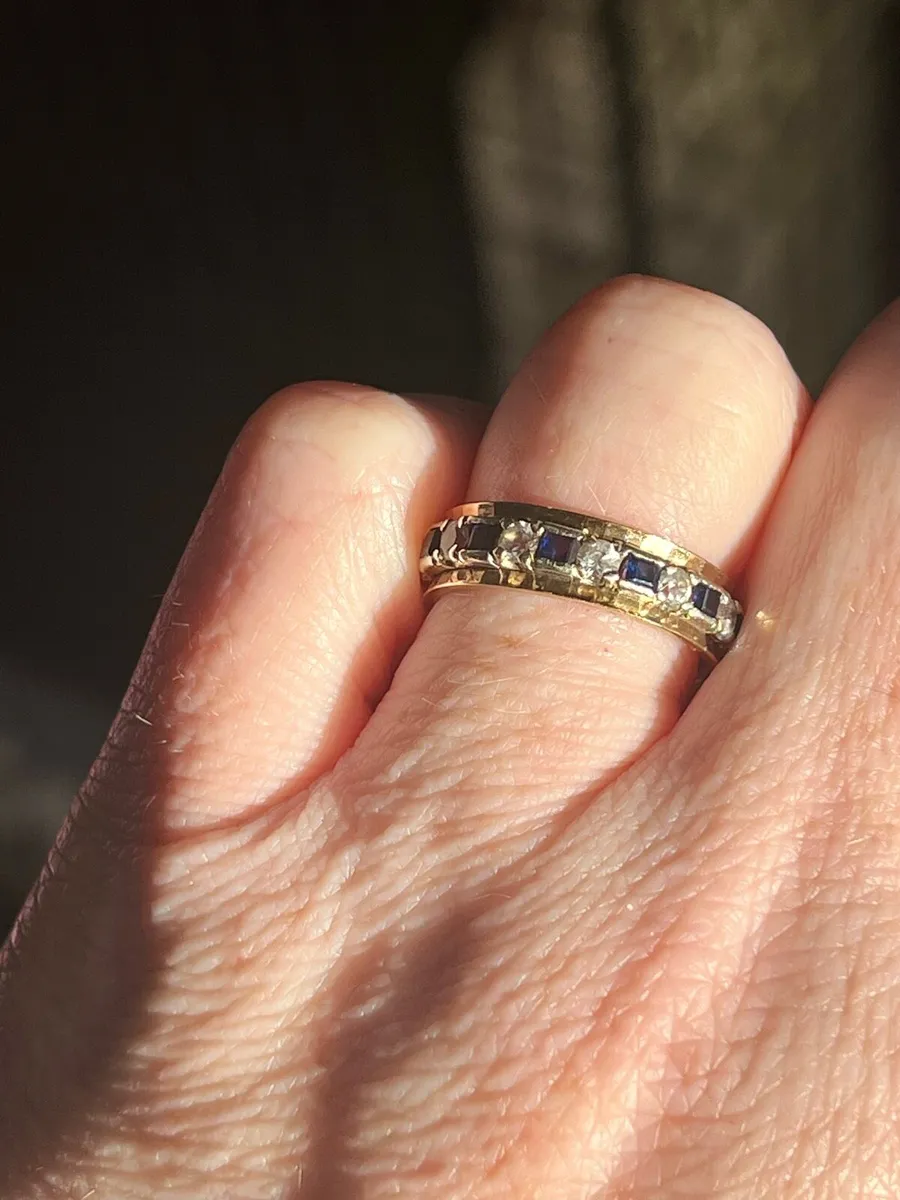 9ct yellow gold diamond and sapphire wedding ring - Image 3