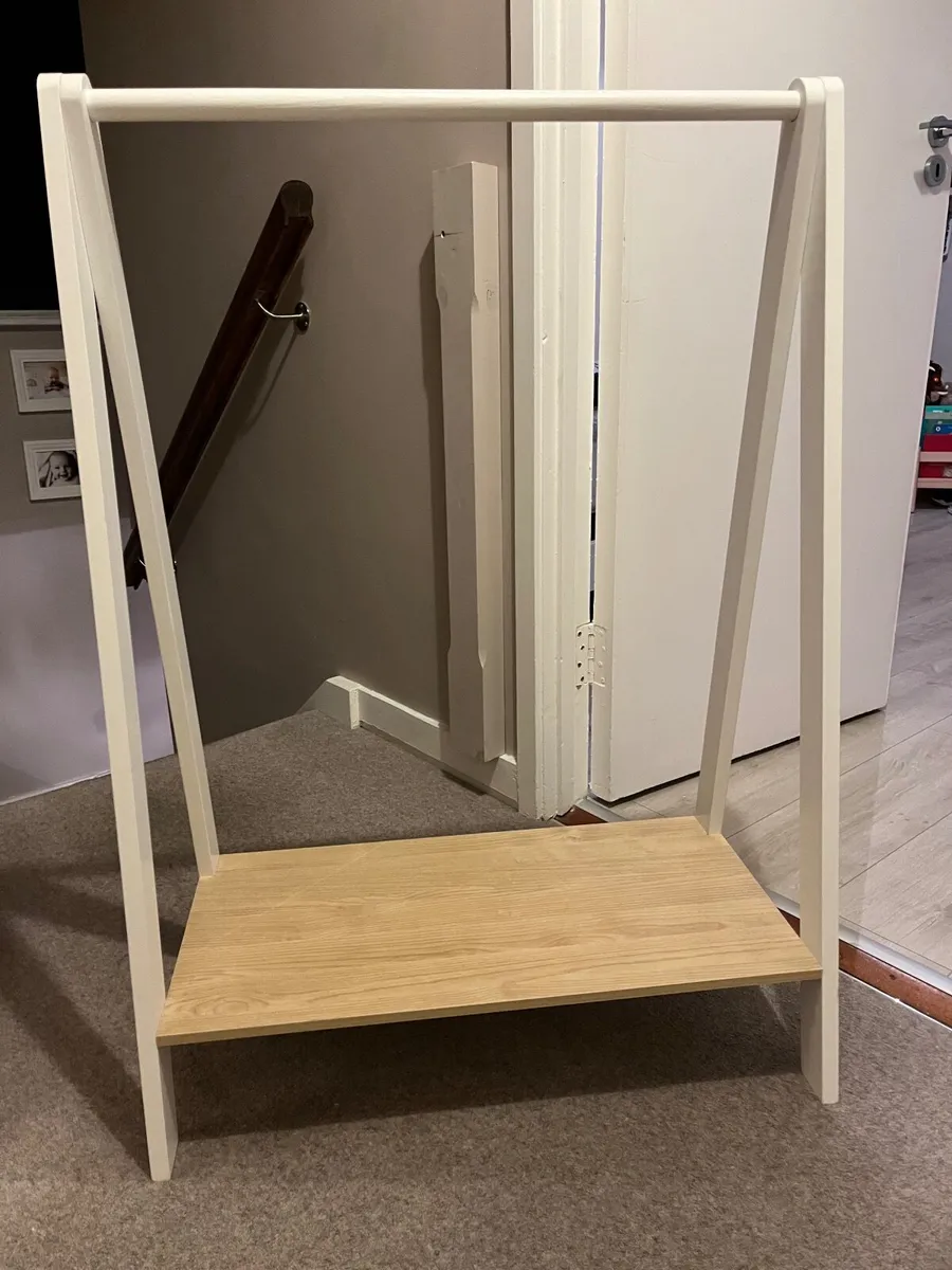 Children’s clothes rail - Image 1