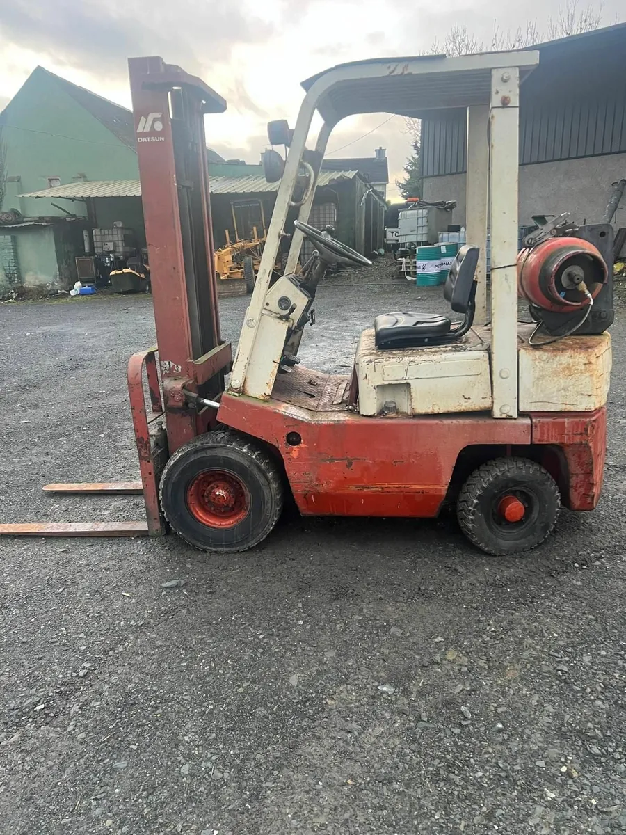 Datsun forklift - Image 1