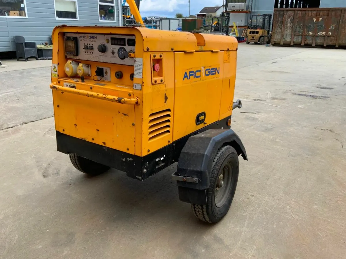 ARC GEN WELDMAKER 300AVC WELDER / GENSET. - Image 3