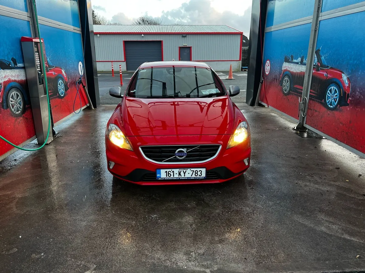 Volvo v40 161 - Image 1