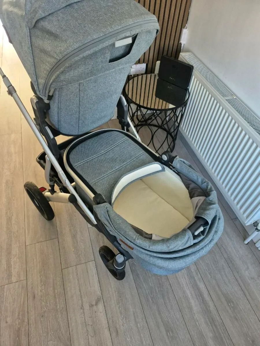 Uppababy V2 Vista Double - Image 4