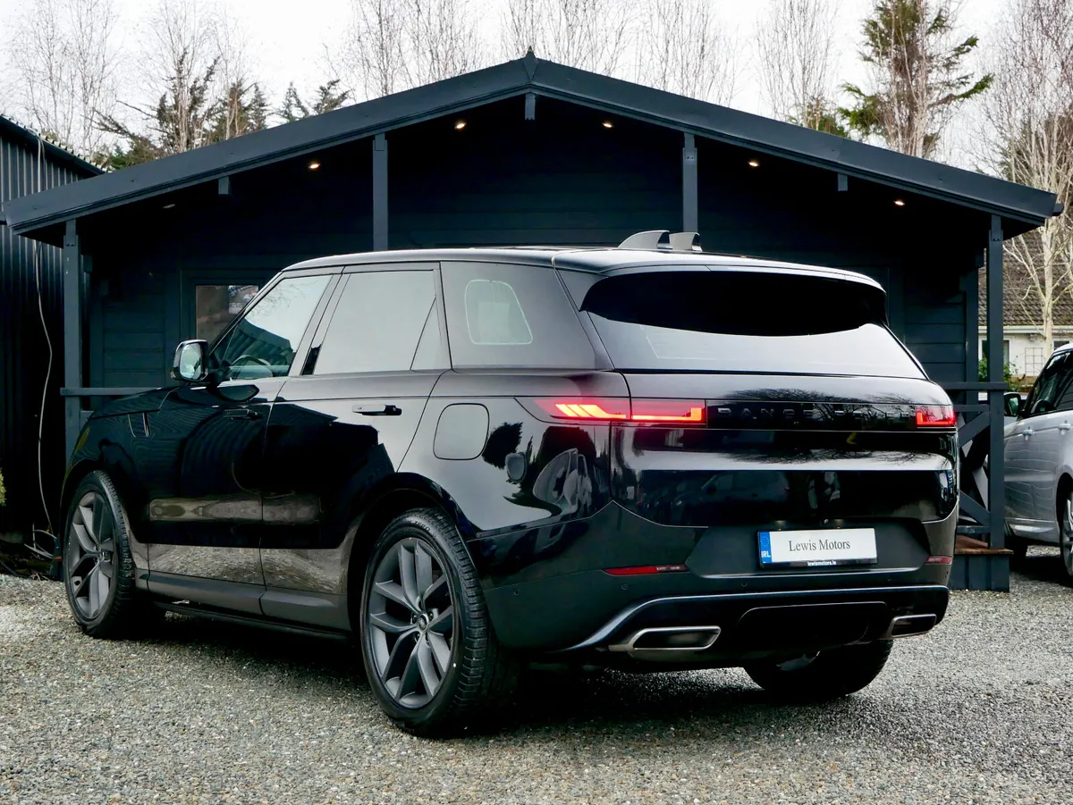 2023 Range Rover Sport SE P440e - Image 4