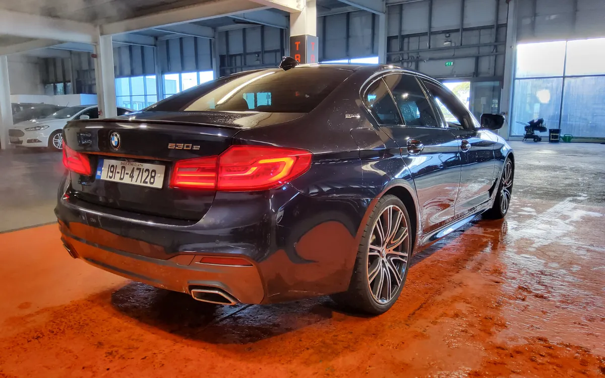 BMW 5-Series 2019 - Image 4
