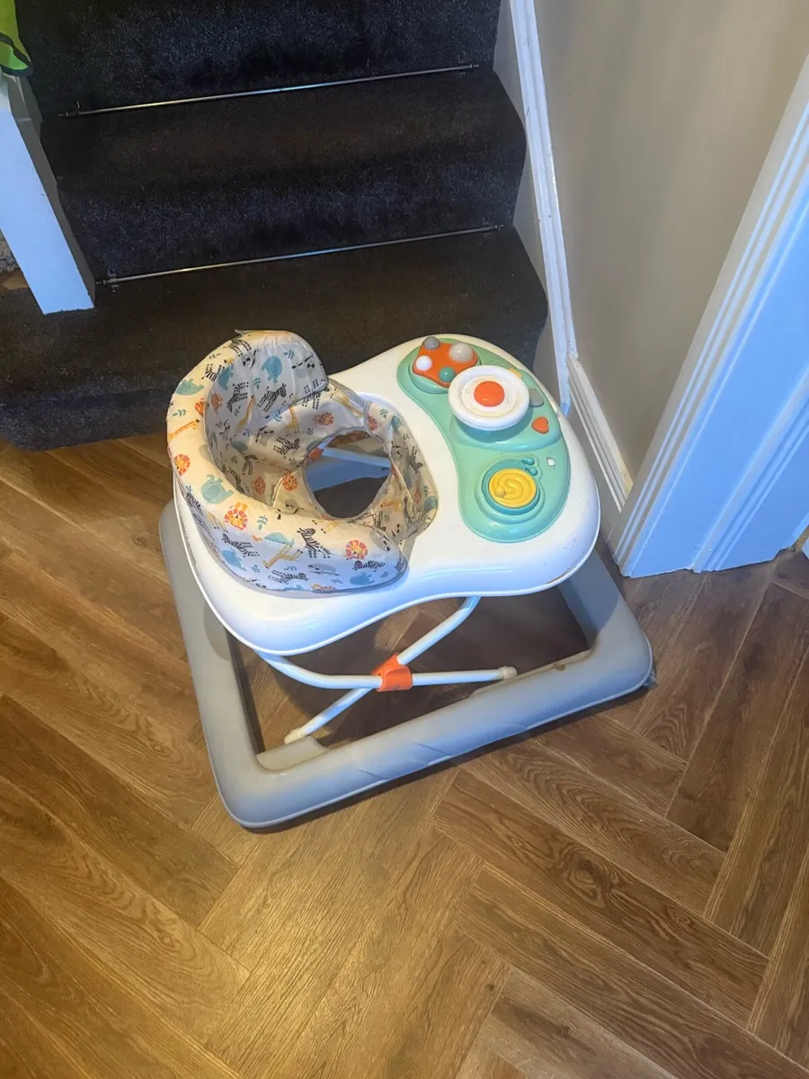 Mixed baby items - Image 1