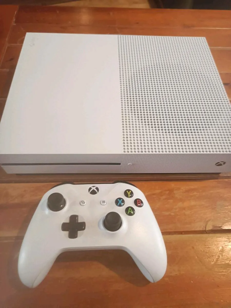 Xbox One S - Image 2