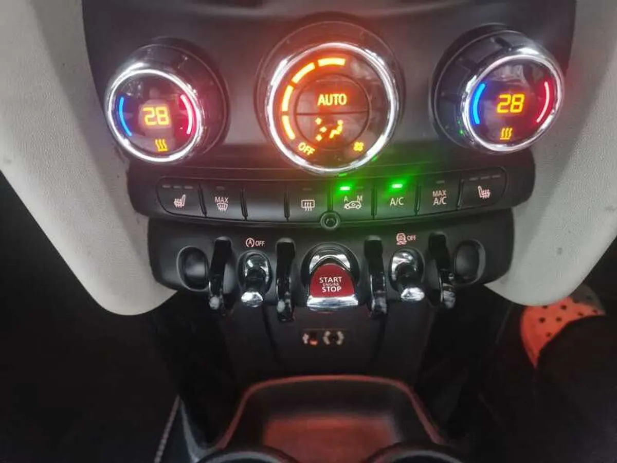 2016 MINI Convertible - Image 3