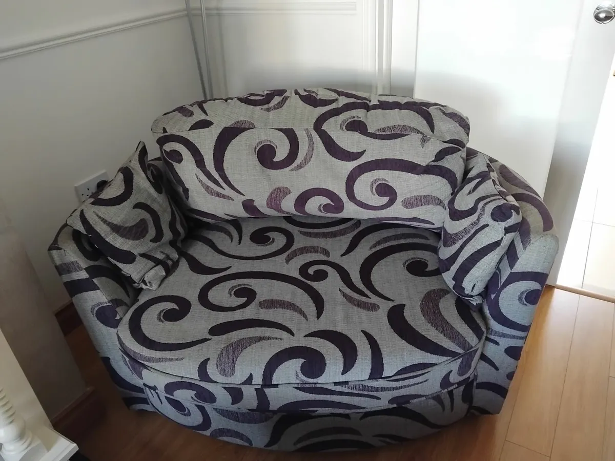 Suite of Furniture - Image 3