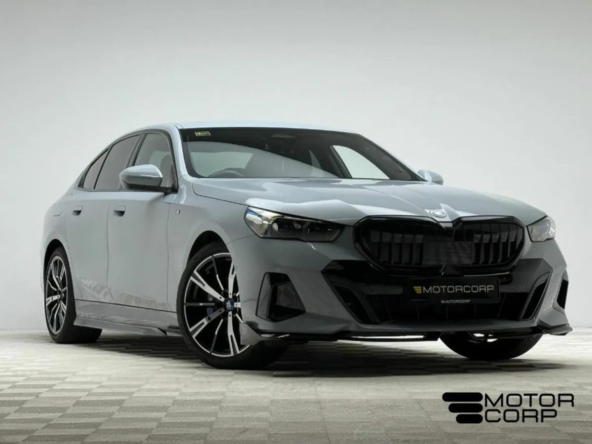 BMW 5-Series 530E M SPORT - Image 1