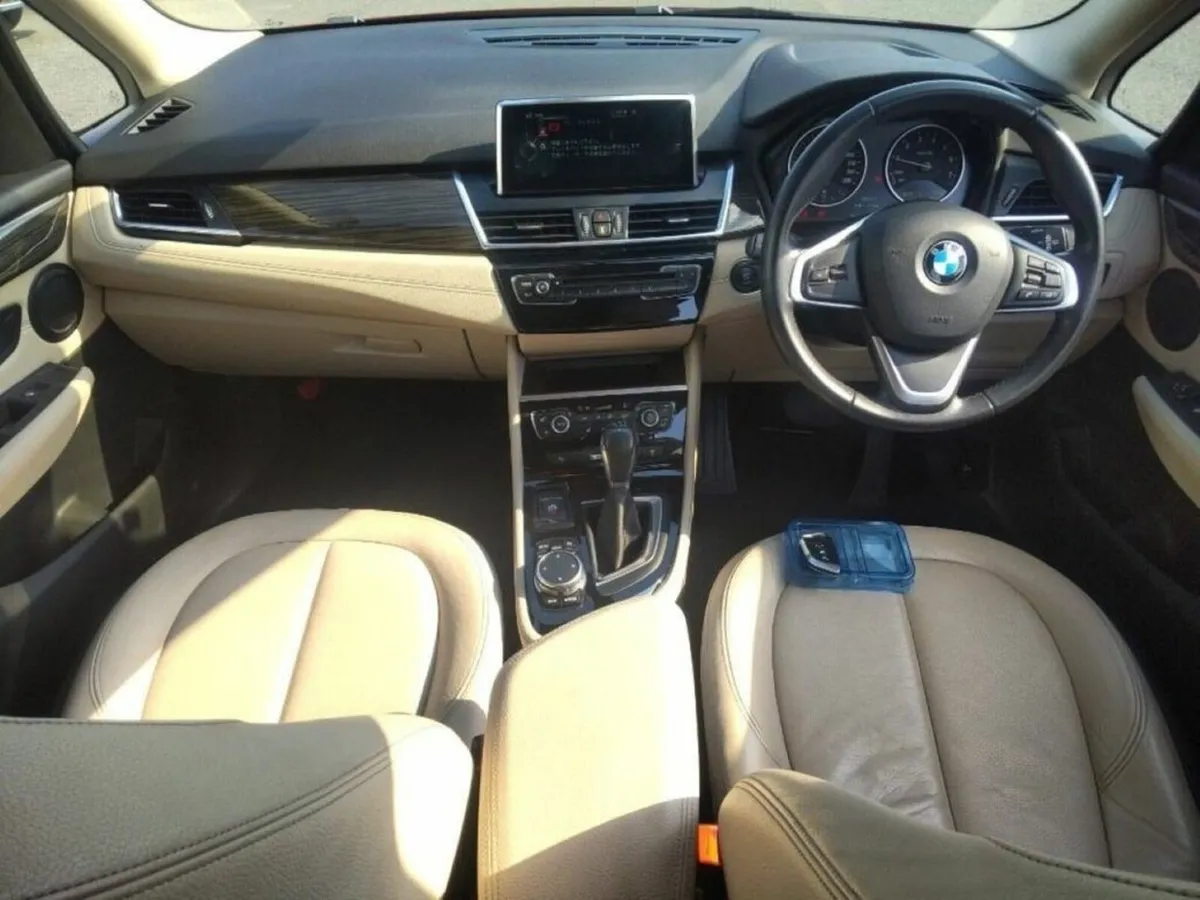 BMW 2-Series 7 SEATER - FULL BEIGE LEATHER UPHOLST - Image 3