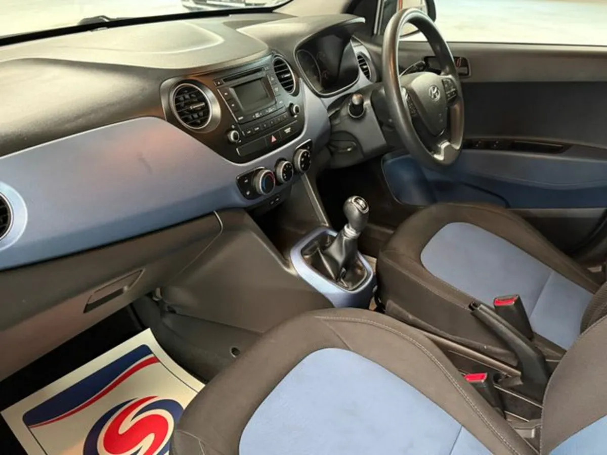 Hyundai i10 1.2 Manual - Image 4