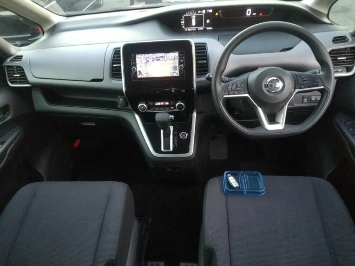 Nissan Serena POWER SLIDING DOORS - REVERSE CAMERA - Image 3