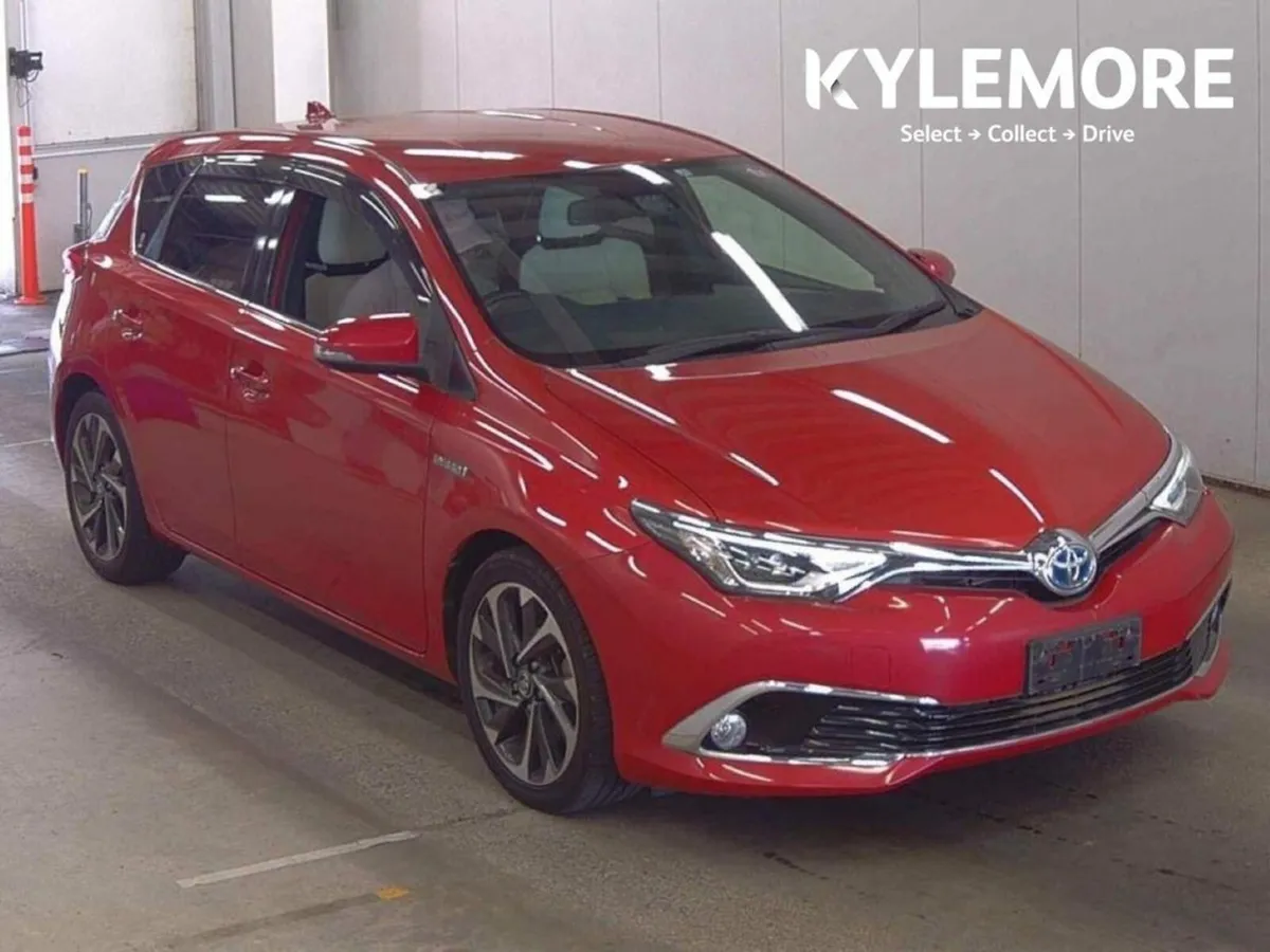 Toyota Auris HYBRID G PACKAGE - WHITE LEATHER UPHO - Image 1