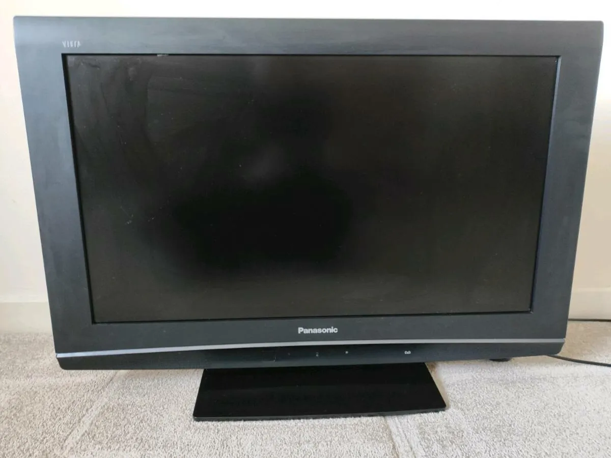 Panasonic Television TX-32LXD8 - Image 1