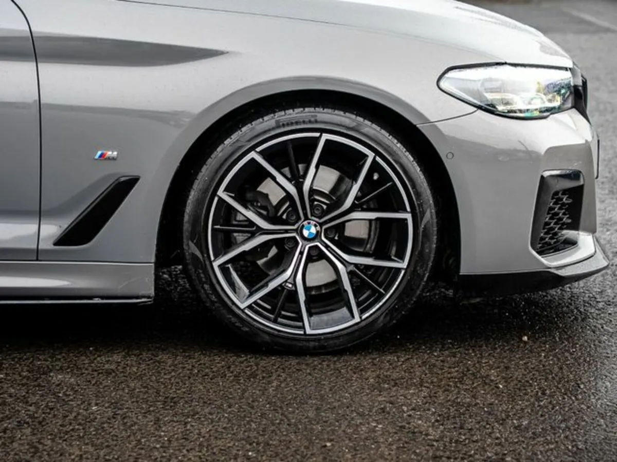 BMW 5-Series 520D G30 M Sport 4DR Auto - Image 4