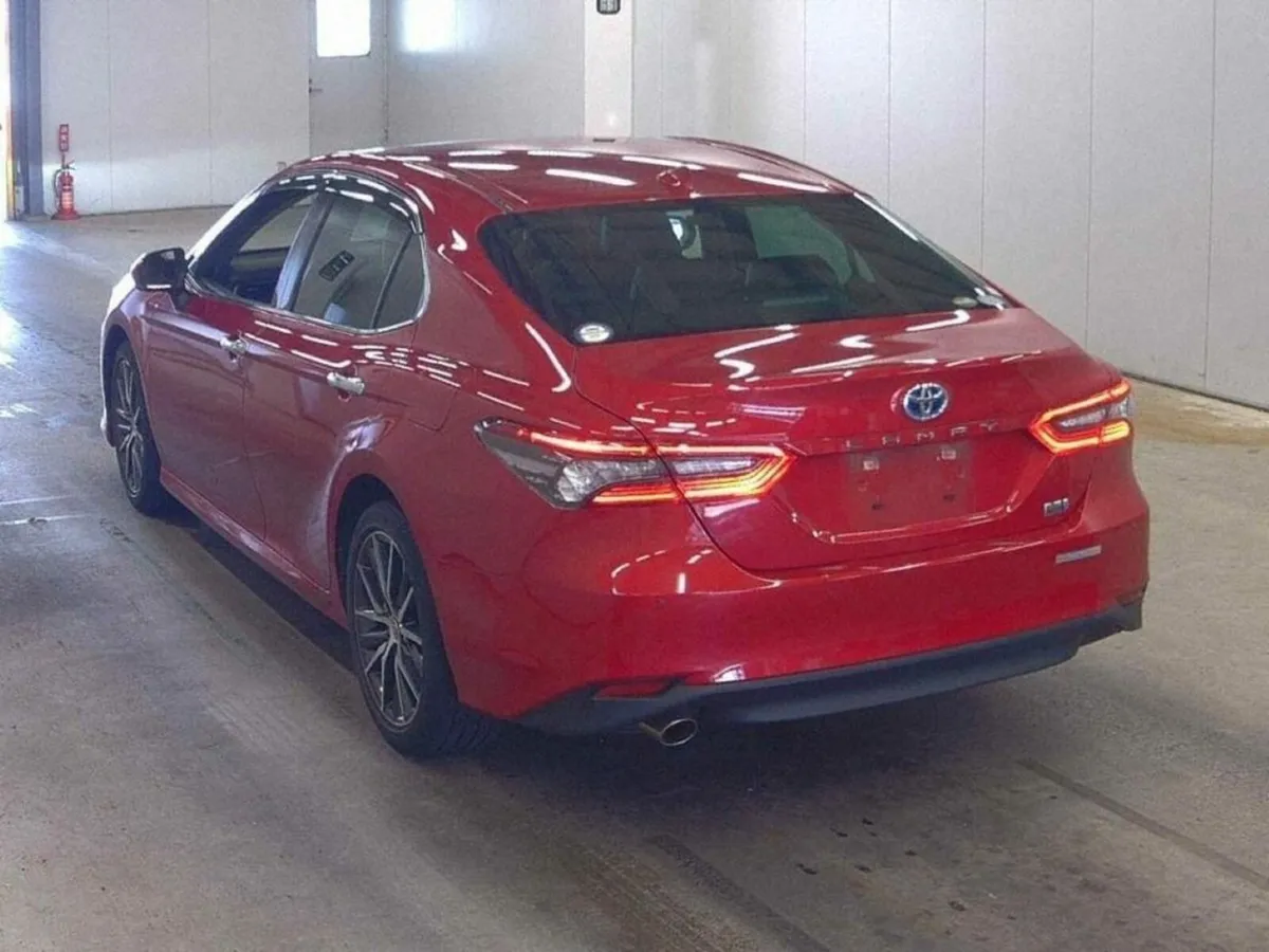 Toyota Camry G LEATHER PACKAGE - FACELIFT MODEL - - Image 2