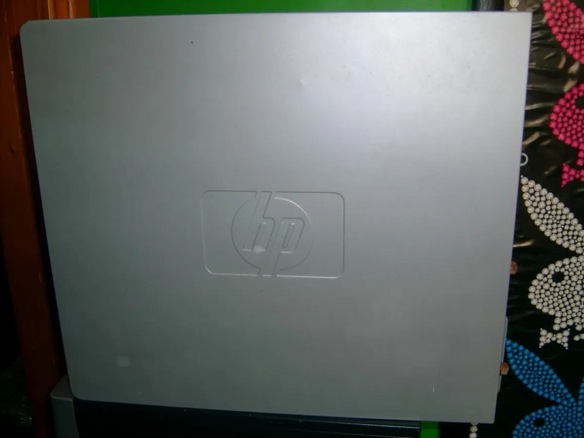 HP computer - Image 2