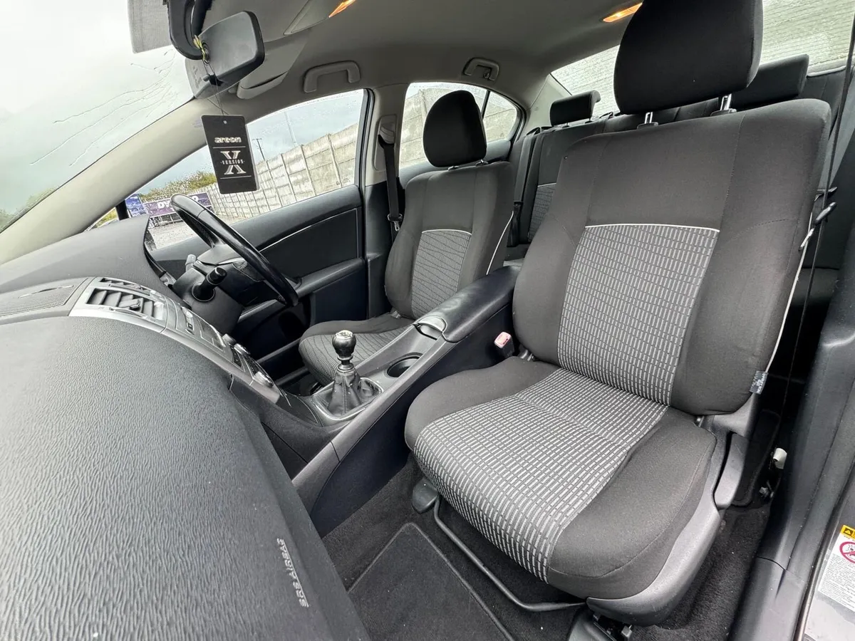 2014 Toyota avensis - Image 4