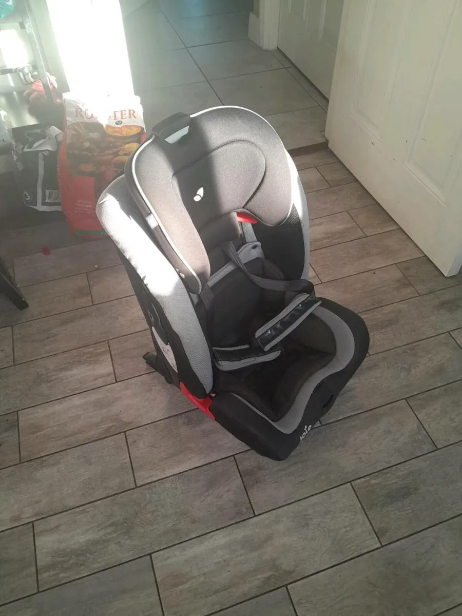 Baby seat - Image 1