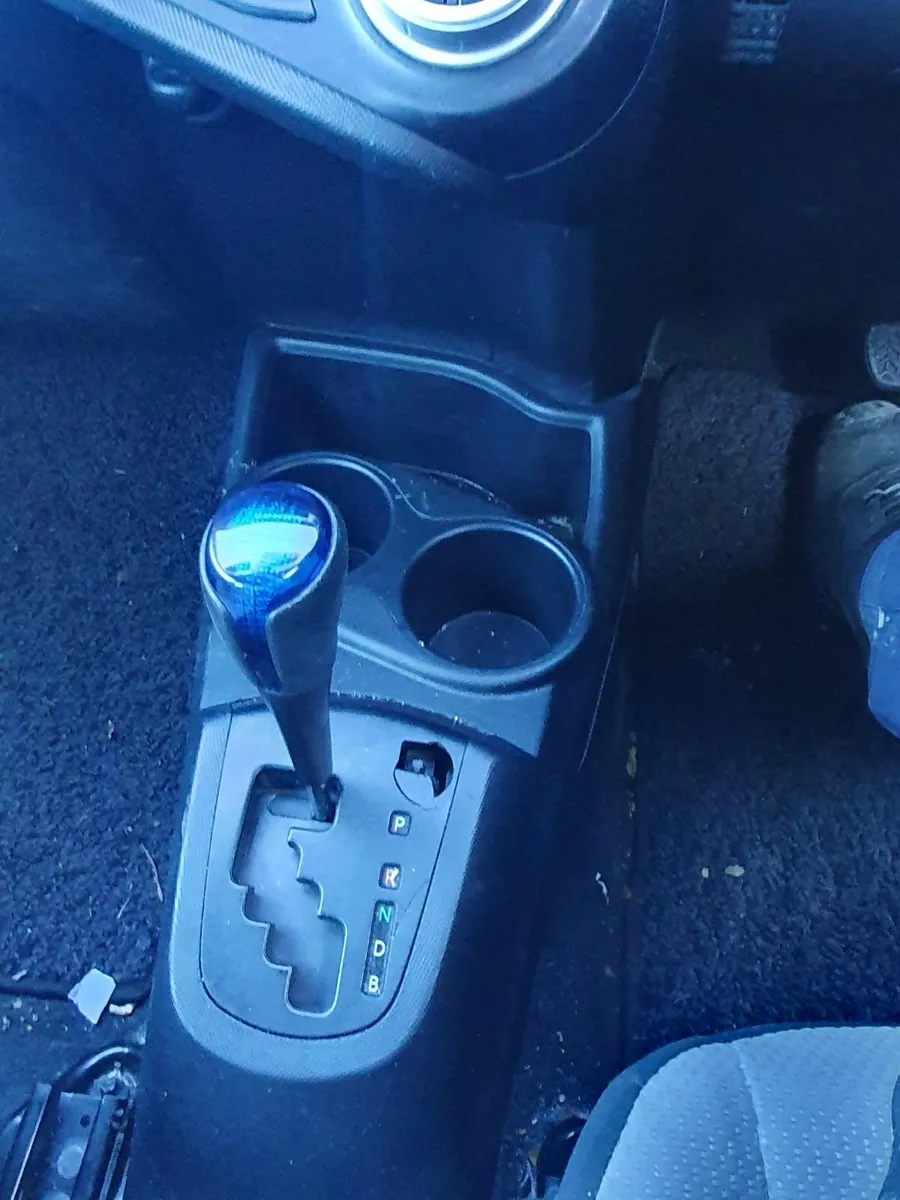 Toyota Aqua 2015 automatic - Image 3