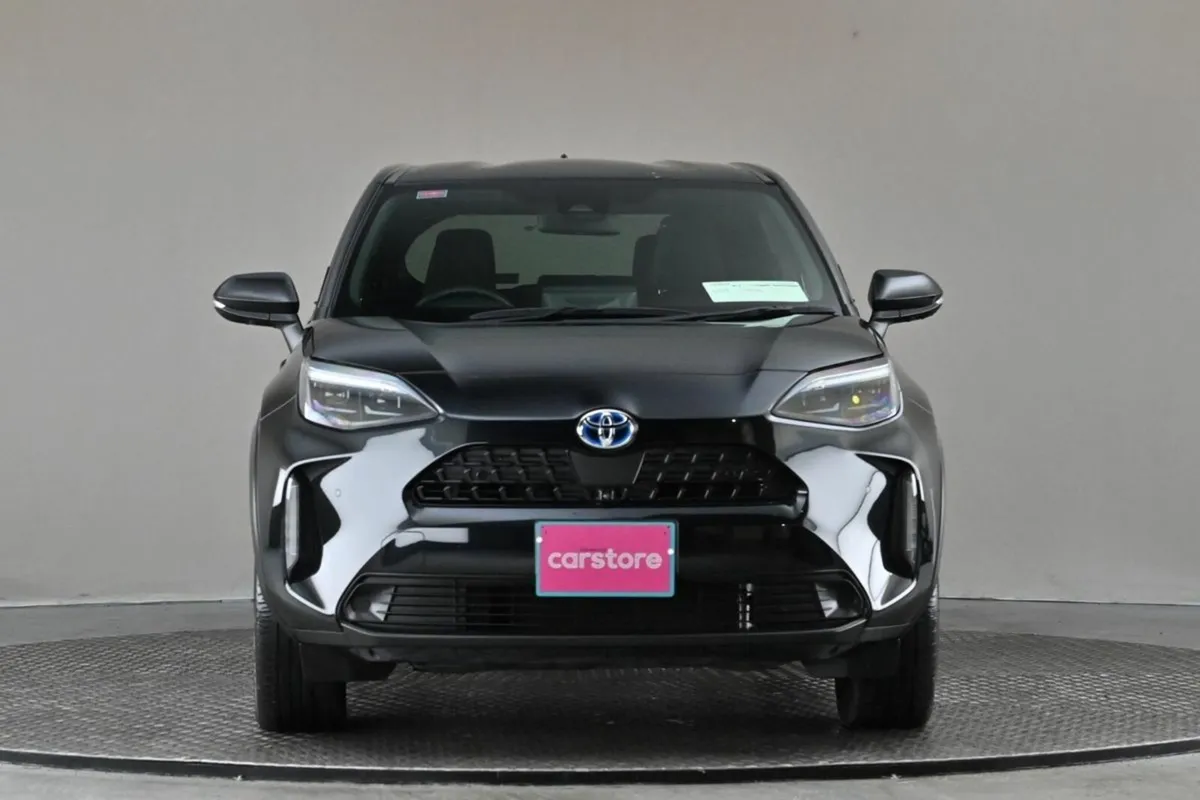 Toyota Yaris Cross 1.5 HYBRID **360 PAN CAM**9"AND - Image 2
