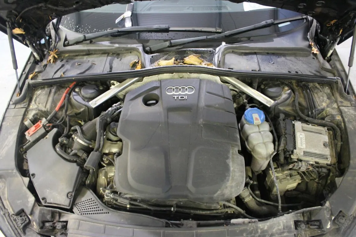 Audi A4 2.0TDI 150HP SE Ultra - Image 4