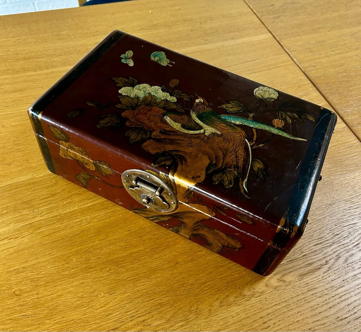 Vintage lacquered Chinese/Japanese keepsake box - Image 1