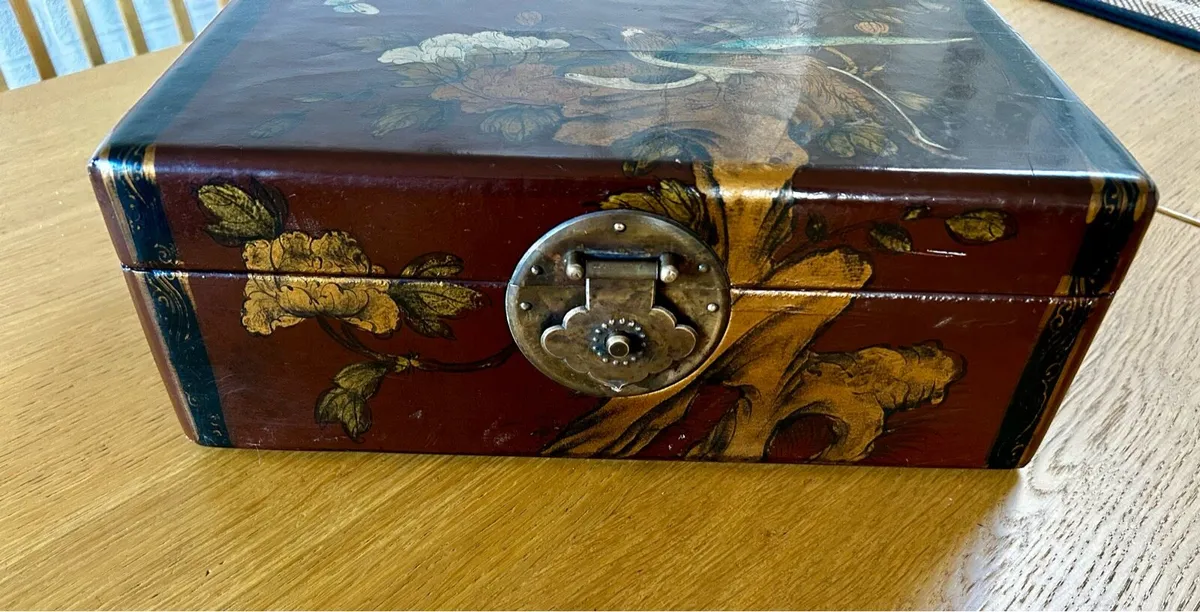 Vintage lacquered Chinese/Japanese keepsake box - Image 2