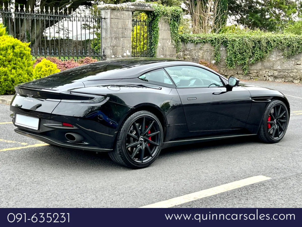 Aston Martin DB11 4.0 V8 AUTO==HUGE SPEC==ONLY 12K - Image 3