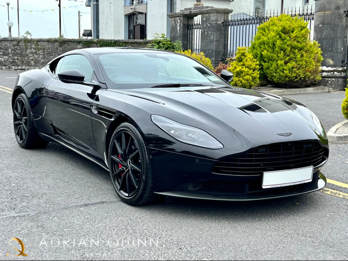 Aston Martin DB11 4.0 V8 AUTO==HUGE SPEC==ONLY 12K - Image 4