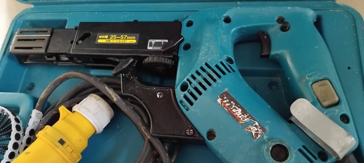 Makita 6834 Autofeed 110v - Image 3