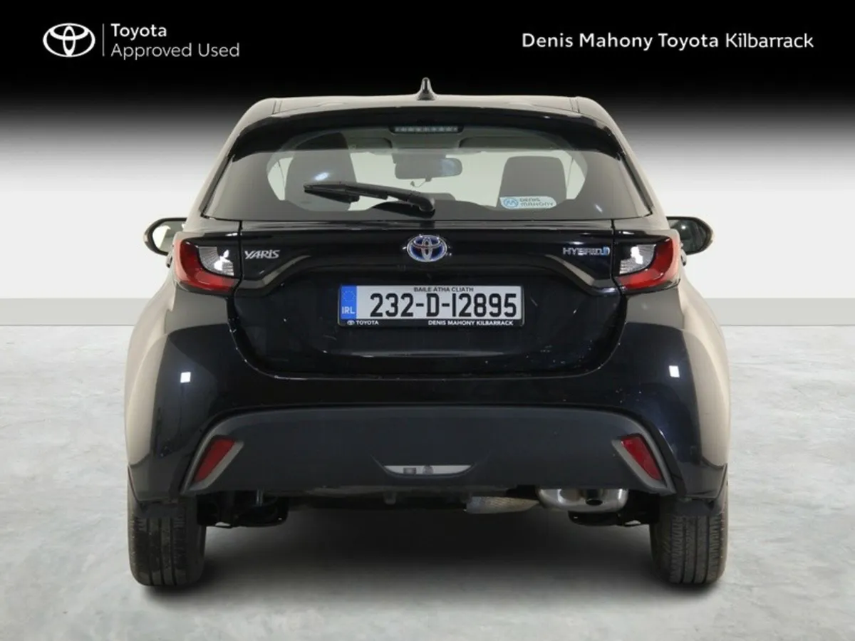 Toyota Yaris HYBRID LUNA - Image 4