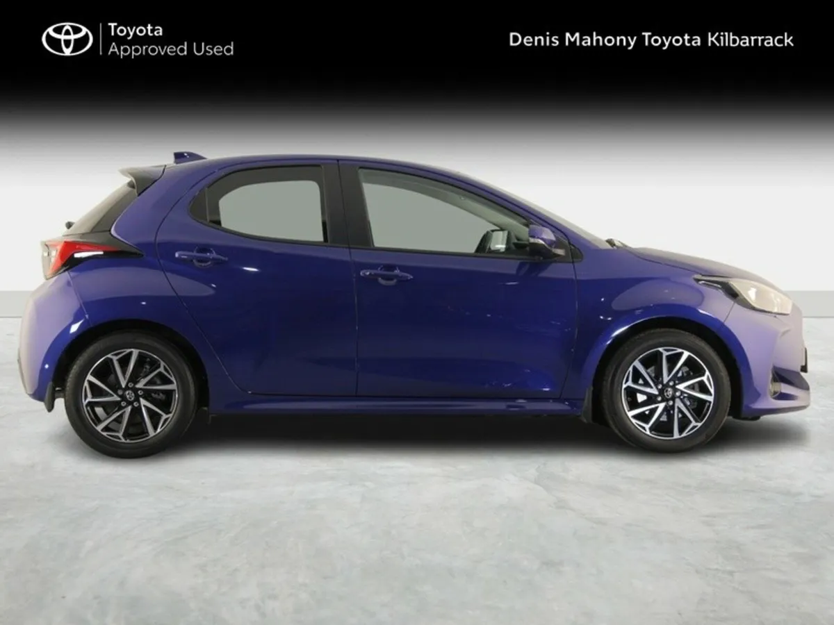 Toyota Yaris HYBRID LUNA SPORT - Image 3