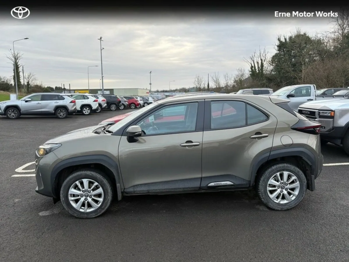 Toyota Yaris Cross YARIS CROSS LUNA - Image 2