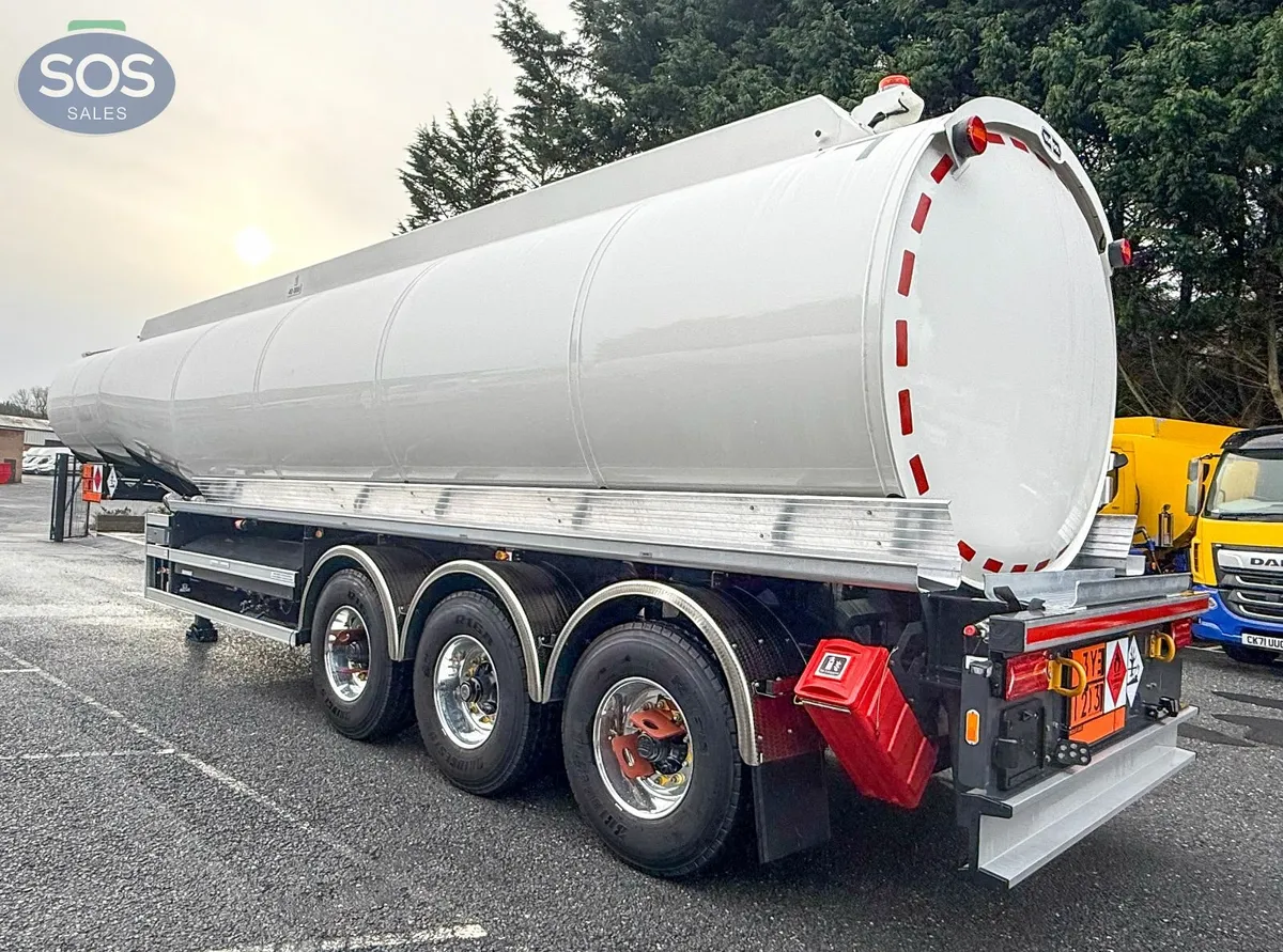 2025 GRW 40000L 1 Comp ADR Aviation Semi Trailers - Image 3