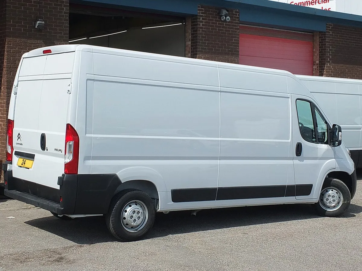 2024 Citroen Relay High Roof Panel Van - Image 4
