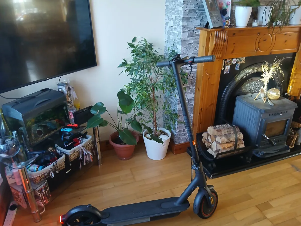 Electric scooter - Image 2