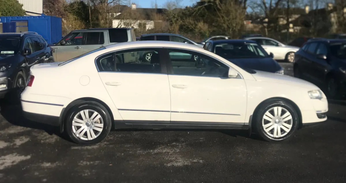 Volkswagen Passat 1.9 TDI BXE ENGINE LEATHER SEATS - Image 4