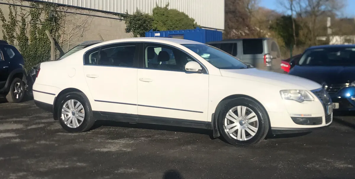 Volkswagen Passat 1.9 TDI BXE ENGINE LEATHER SEATS - Image 3
