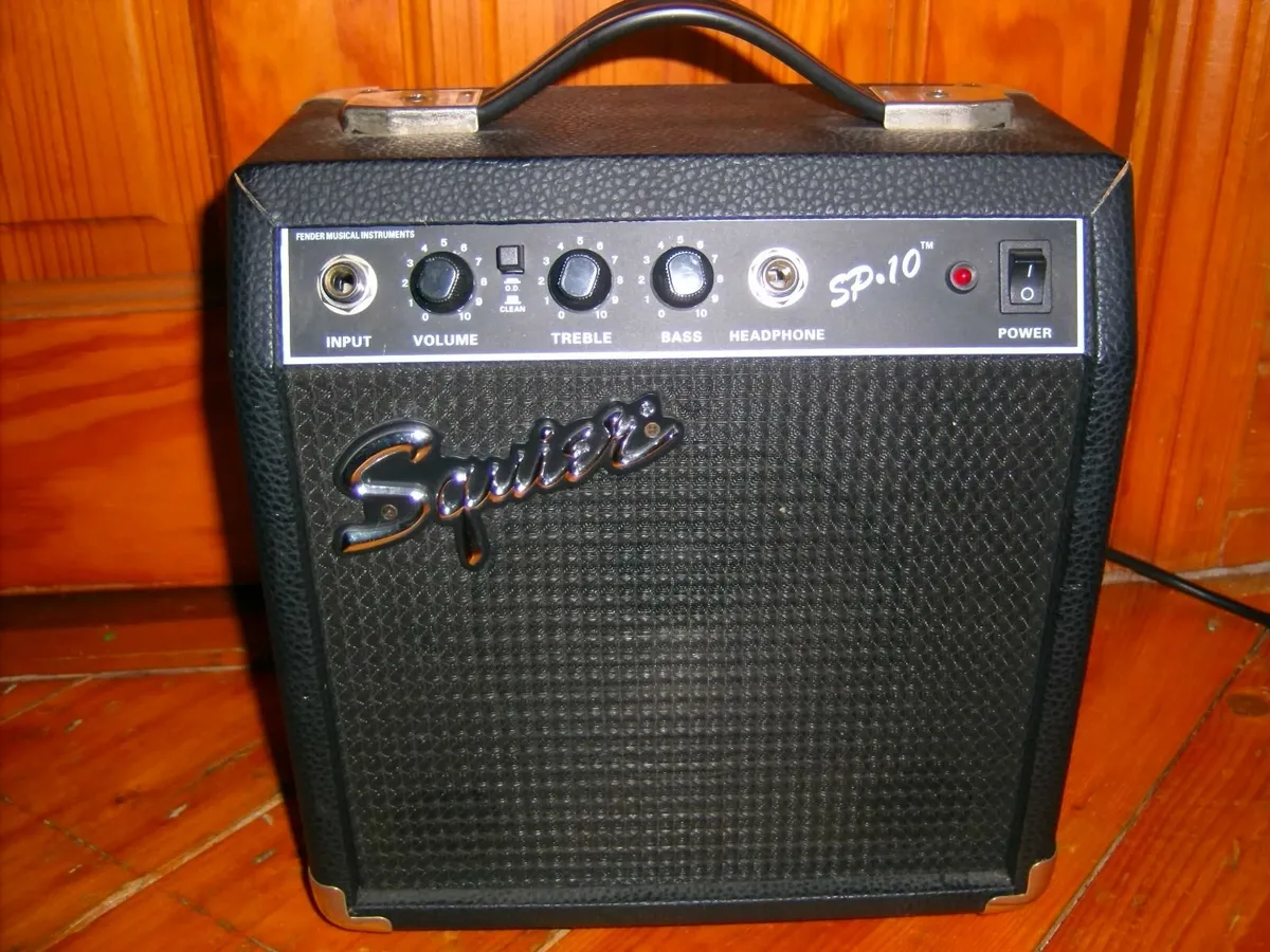 Squier speaker - Image 1