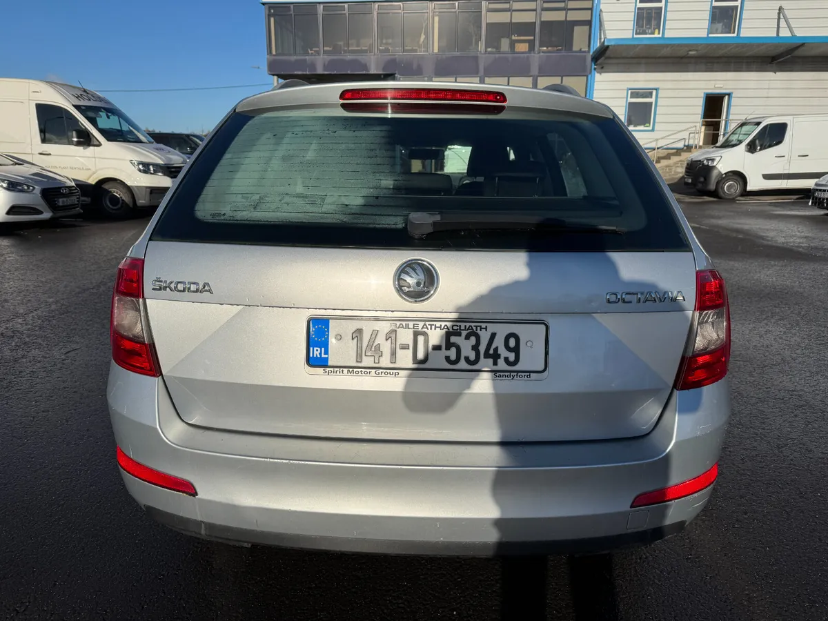 2014 SKODA OCTAVIA AMB COM ESTATE FOR AUCTION - Image 4