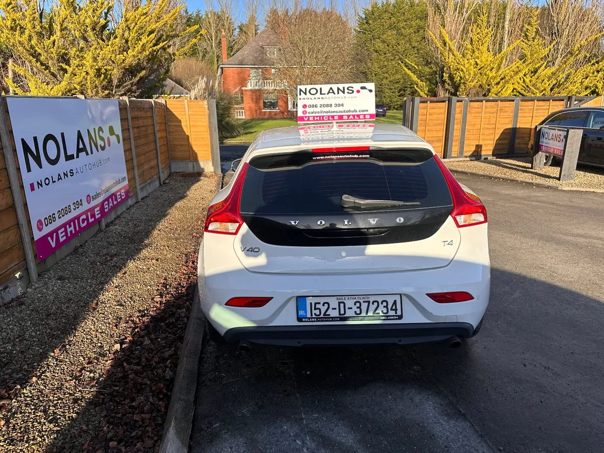 Volvo V40 2015 T4 R DESIGN - Image 4