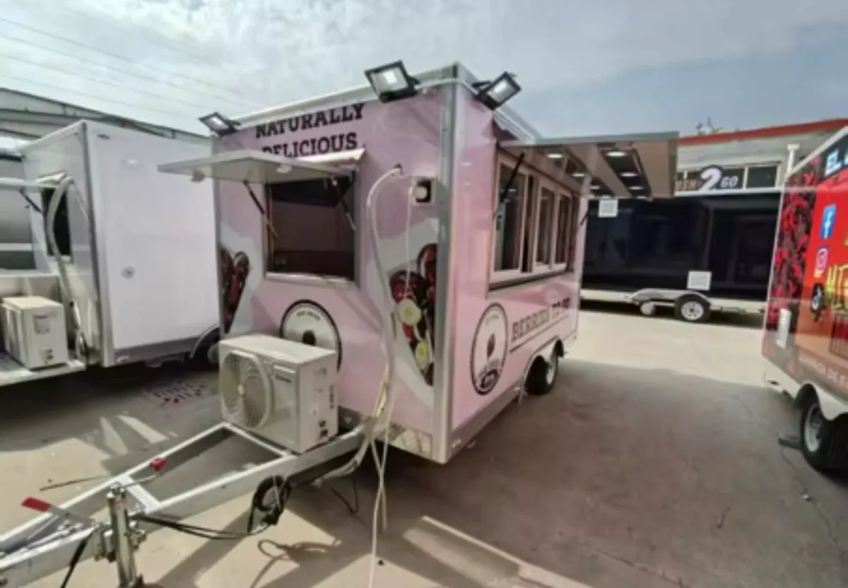 Brand new 3M ice cream trailer all equipped inc - Image 1