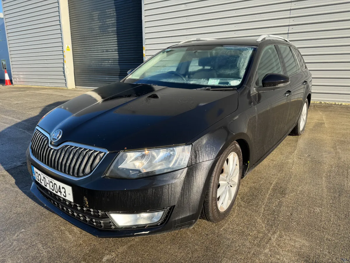 2013 SKODA OCTAVIA AMB COM ESTATE FOR AUCTION - Image 1