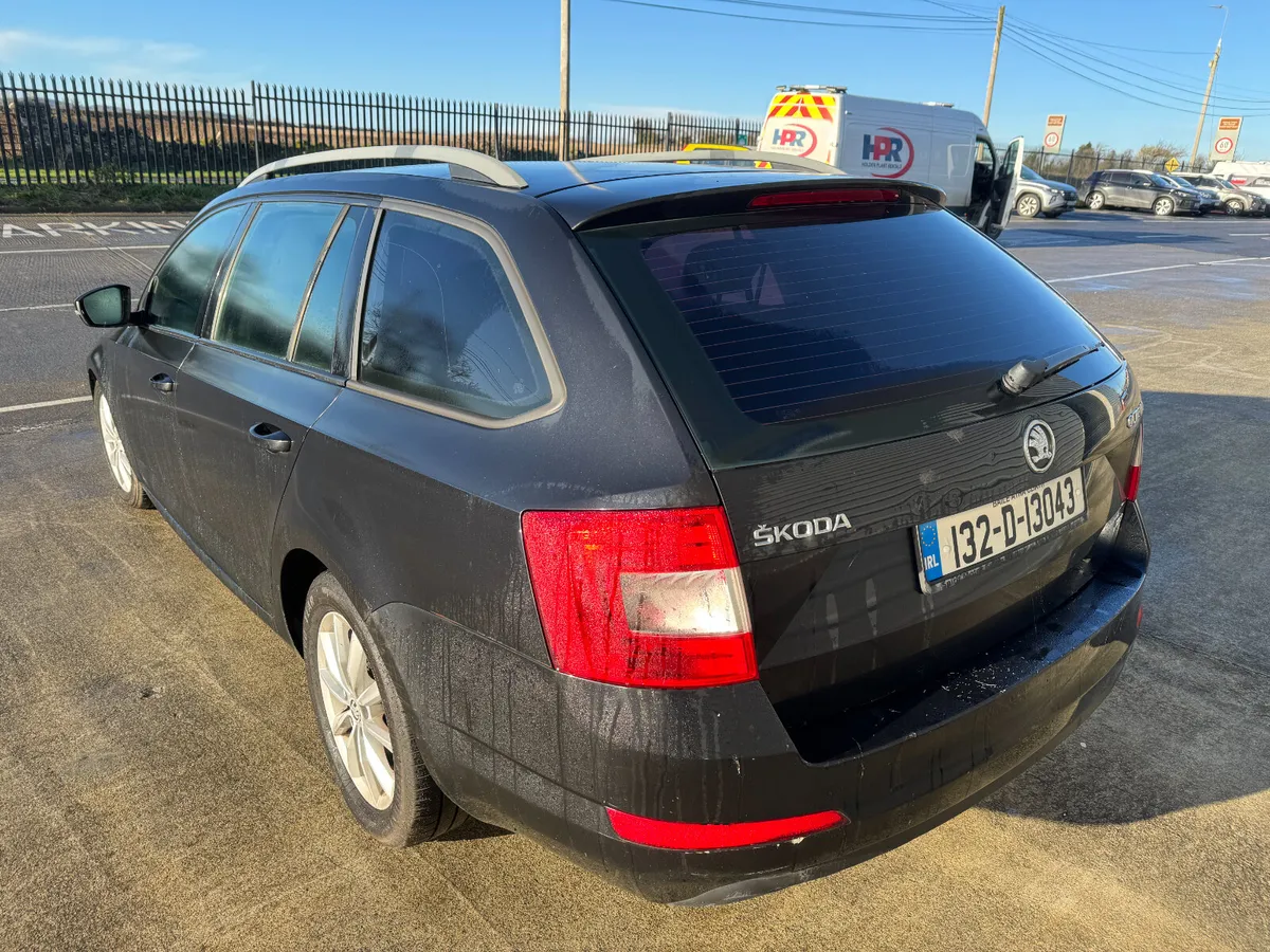 2013 SKODA OCTAVIA AMB COM ESTATE FOR AUCTION - Image 3