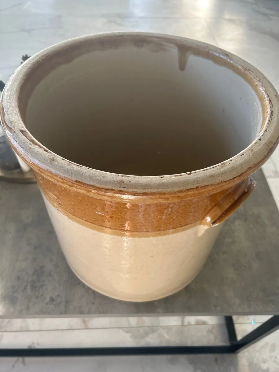 4 Gallon stoneware crock - Image 3